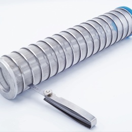 vnitřní náhradní vložka s průlinou 0,55 mm určená do trubkového rohového filtru DN 50