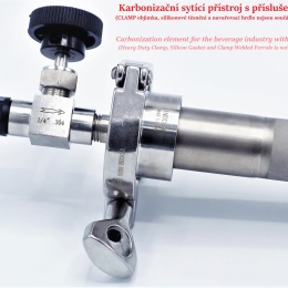 karbonizační přístroj pro nápoje s možností připojení k nádobě s hotovým nápojem (není součástí dodávky)