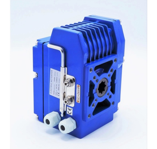 elektrický servomotor s libovolnou pracovní polohou