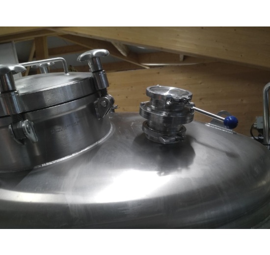 detail nádoby na chmelení hops drop