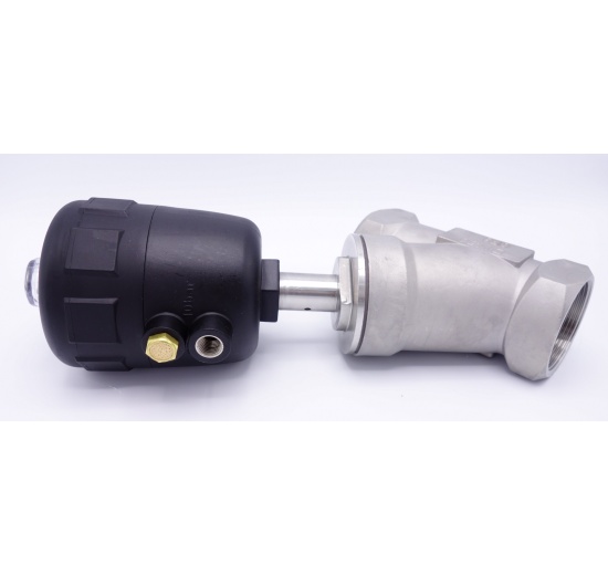 Pneumaticky ovládaný ventil se šikmým sedlem- 45°,  G-závit  2" těsnění PPS