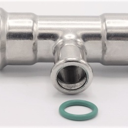 T-kus, lisovací,redukovaný, nerezový F/F/F 28_15_28