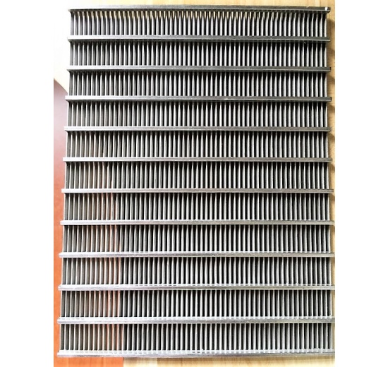 svařované štěrbinové síto pro scezování rmutu ve scezovacím tanku varného bloku