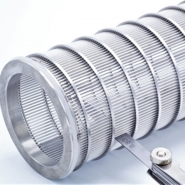 detail štěrbinového síta o průlině 0,8 mm pro filtr DN 65