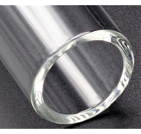 detail vysokojakostního borosilikátového skla - výška 100 mm, síla stěny 2,5 mm, vnější průměr 24 mm