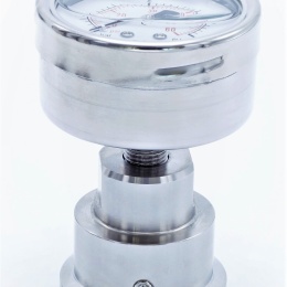 celonerezový tlakoměr s oddělovací membránou clamp (límeček 50,5 mm), číselník 63 mm, zadní připojení, rozsah měření 0-4 bar