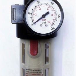 filtr s redukčním ventilem a plastovým ochranným košem, G 1/2", do 10 bar