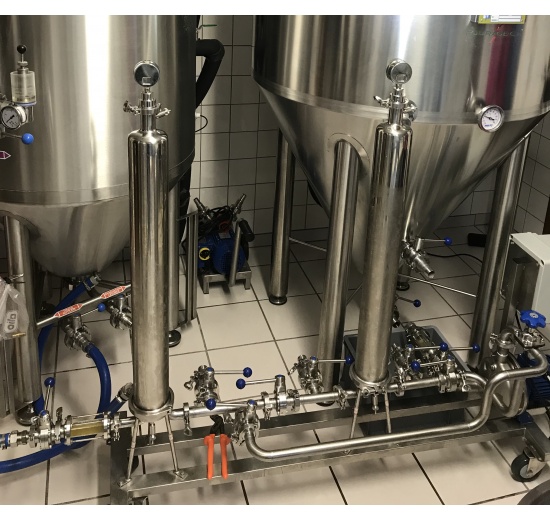 Mikrosvíčkový filtr pro filtraci piva_mobilní sestava