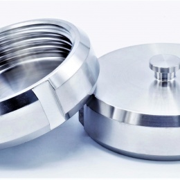 nerezové zaslepovací matice