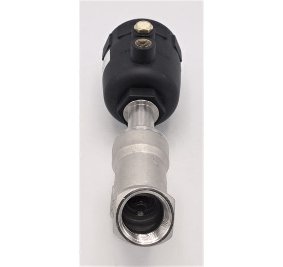 Pneumaticky ovládaný ventil se šikmým sedlem- 45°,  G-závit  1"