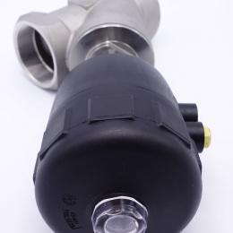 Pneumaticky ovládaný ventil se šikmým sedlem- 45°,  G-závit  2" těsnění PPS