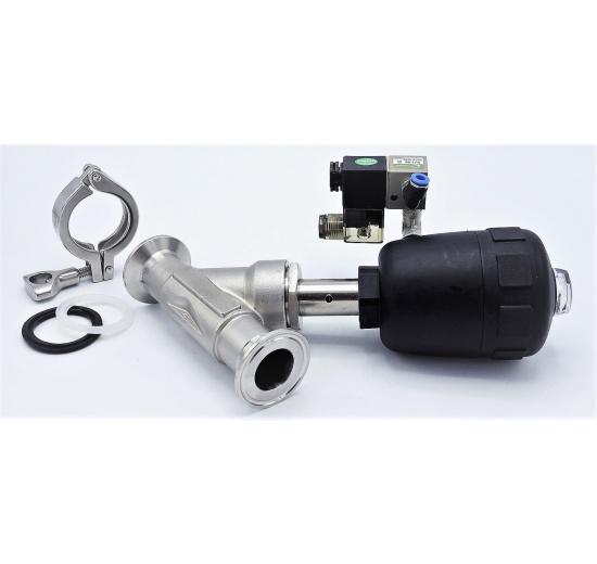 Pneumaticky ovládaný ventil se šikmým sedlem s clamp připojením + příslušenství