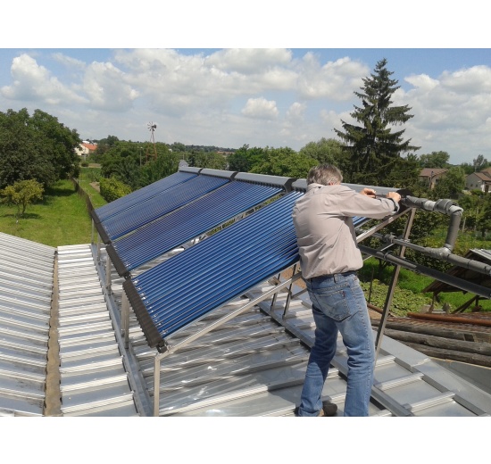 Solární kolektory s vakuovými trubicemi