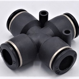 Spojka X DN 6mm, nástrčné šroubení z plastu