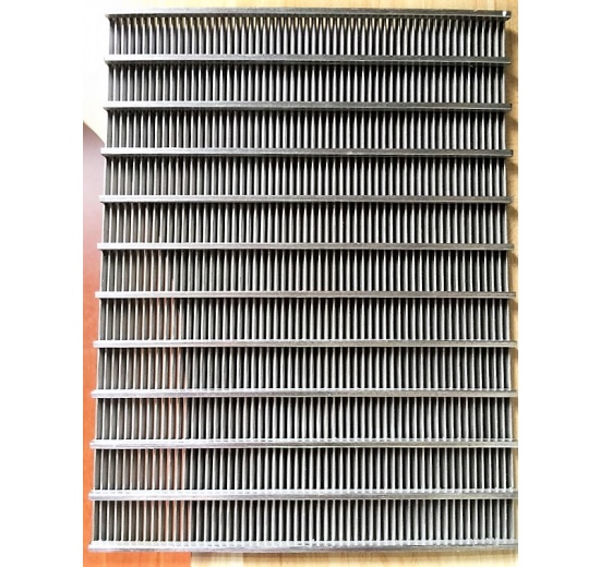 svařované štěrbinové síto pro scezování rmutu ve scezovacím tanku varného bloku